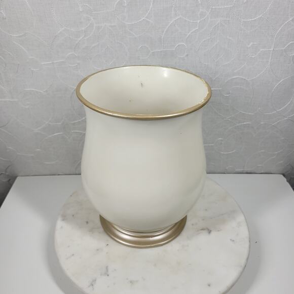 Popular Bath Maddie Waste Basket 10" Cream Floral Resin Raised Design Trash Can - Picture 12 of 14